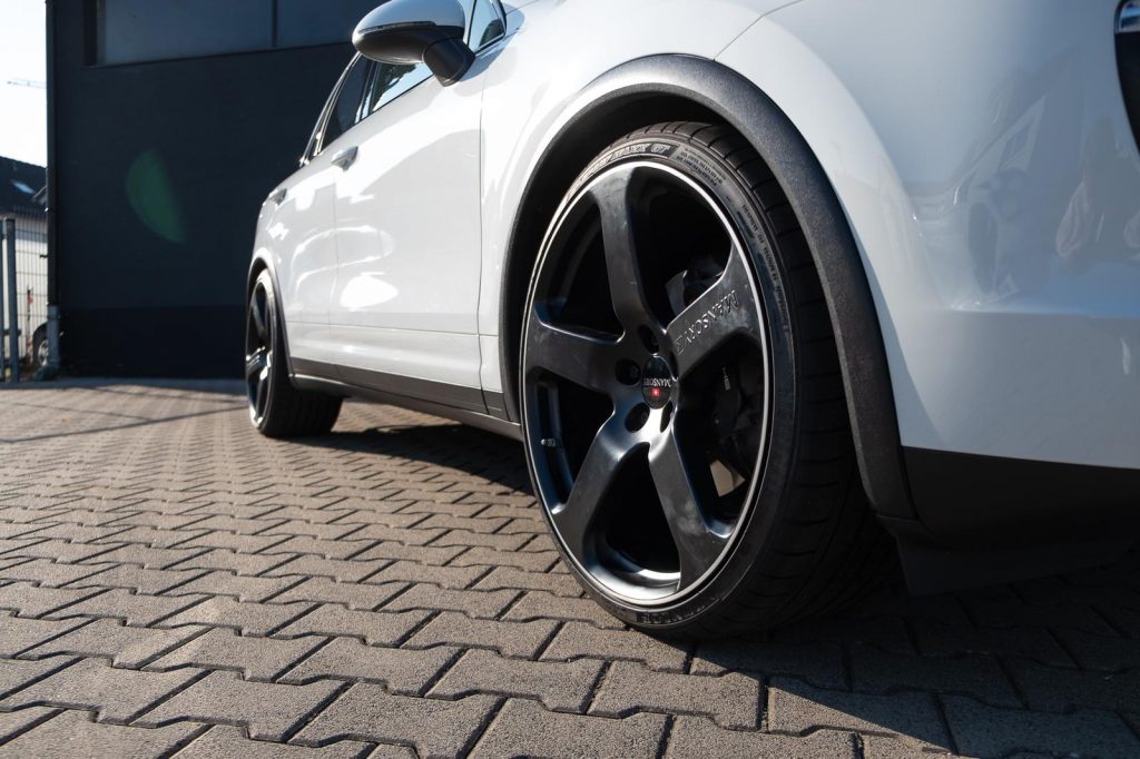Porsche Cayenne Diesel MK2, Felgen bei FA-CARDESIGN in Rodgau - Ansicht 6