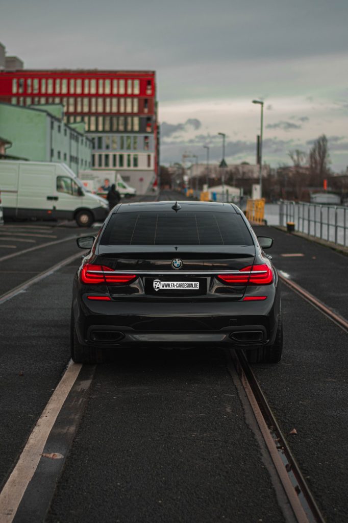 BMW 750Li G12, OEM Umbau bei FA-CARDESIGN in Rodgau - Ansicht 6