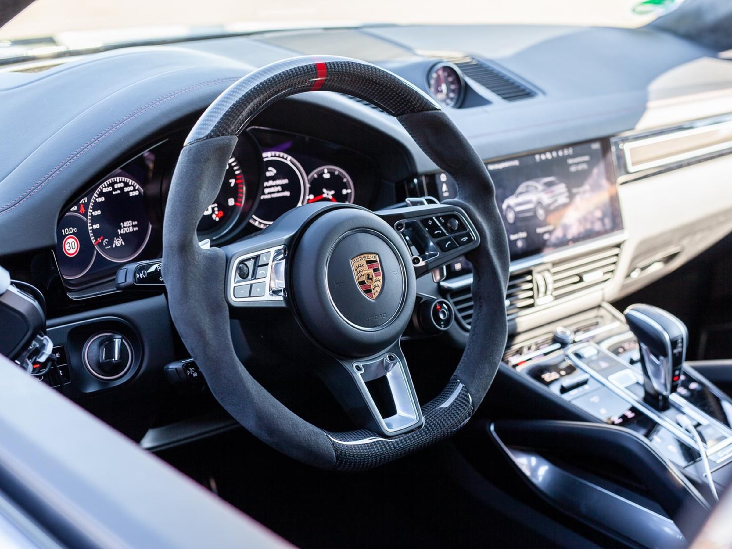 Mansory Sportlenkrad mit Carbon und Alcantara bei FA-CARDESIGN in Rodgau