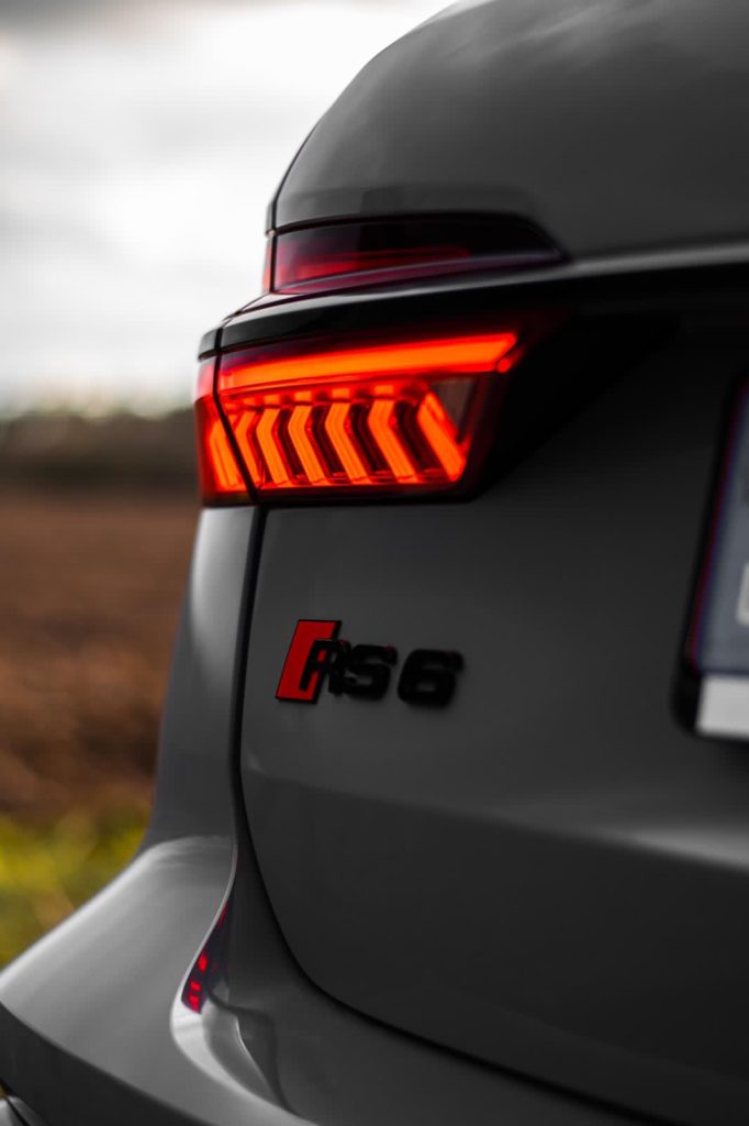 Capristo Audi RS6 4K Nardograu