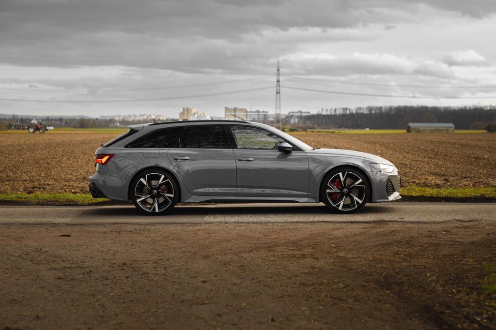 Capristo Audi RS6 4K Nardograu