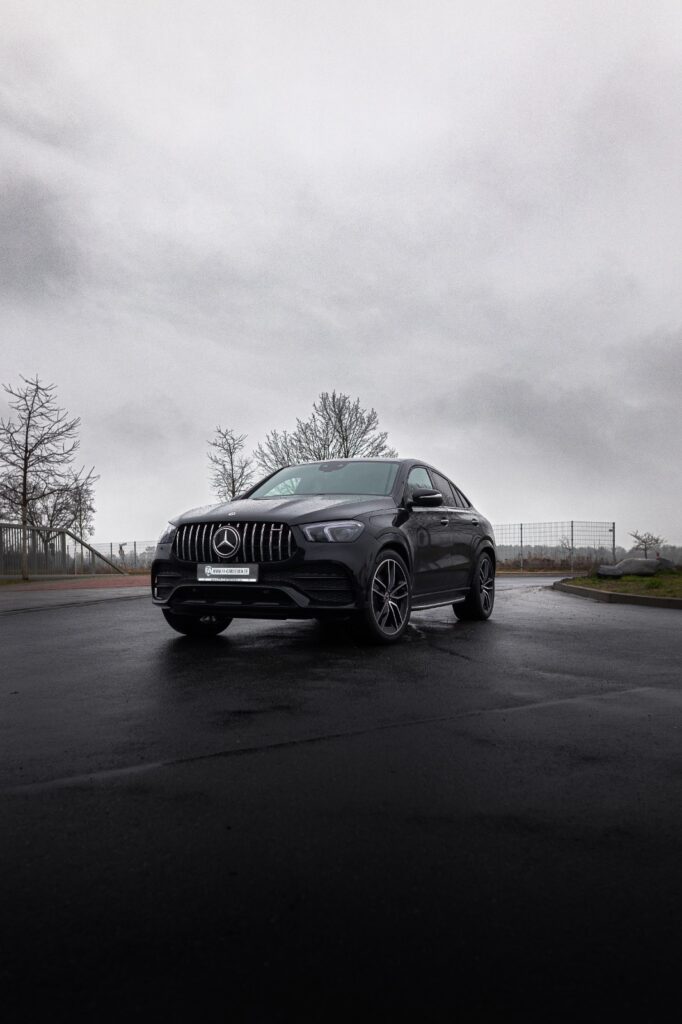 Mercedes-Benz GLE 300 d Coupé C167 in Schwarz im GLE 63 Look mit original AMG Felgen
