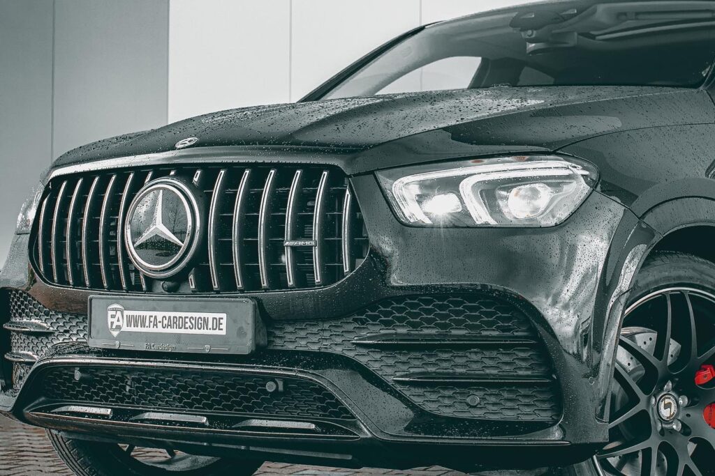 Mercedes-Benz GLE 300 d Coupé C167 in Schwarz im GLE 63 Look mit Schmidt Gambit Felgen