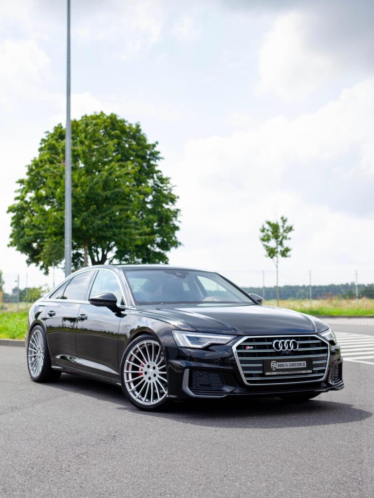 Audi A6 35 TFSI 4K in Schwarz im S6 Look mit HAMANN Anniversary Felgen in Silver
