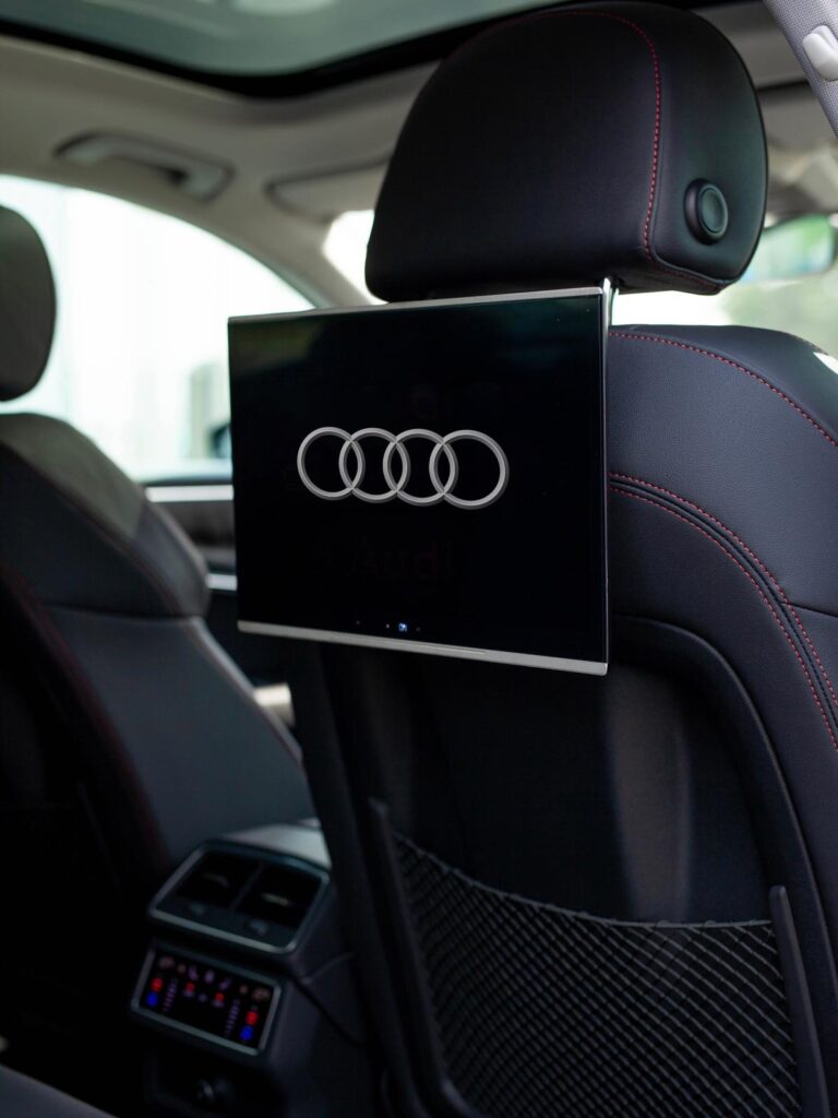 Audi A6 35 TFSI 4K in Weiß im S6 Look mit HAMANN Anniversary Felgen in Schwarz Matt