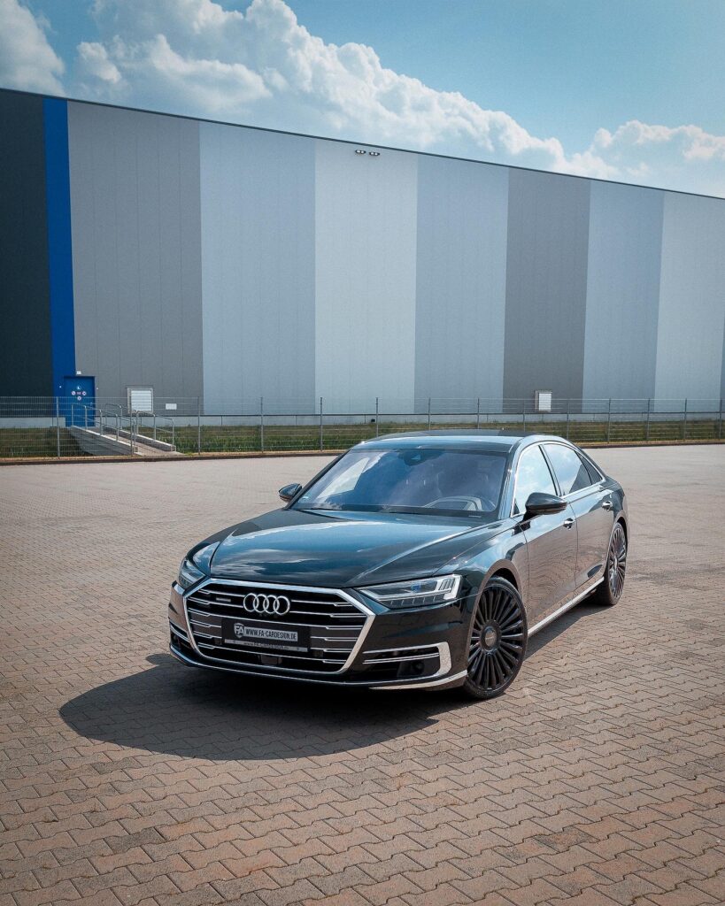 Audi A8 L 50 TDI 4N in Schwarz mit MANSORY CS.11 Felgen in Gloss Black
