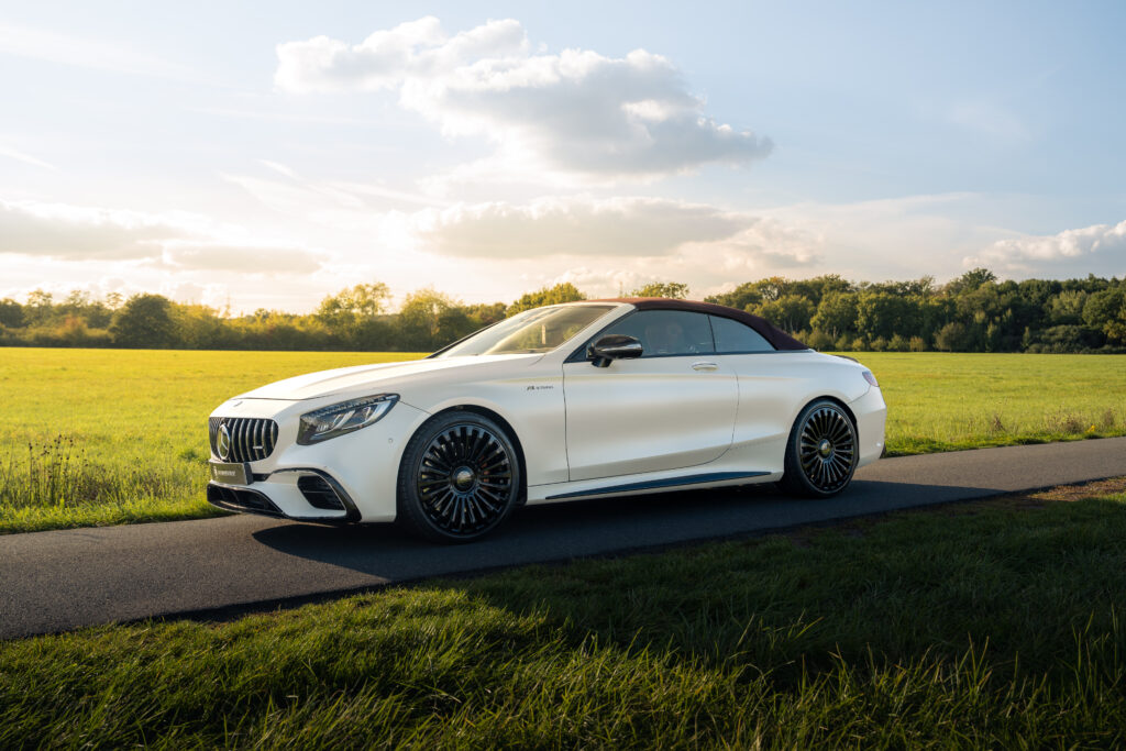 Mercedes-AMG S63 Cabriolet A217 in Weiß Matt mit MANSORY CS.11 Felgen in Gloss Black