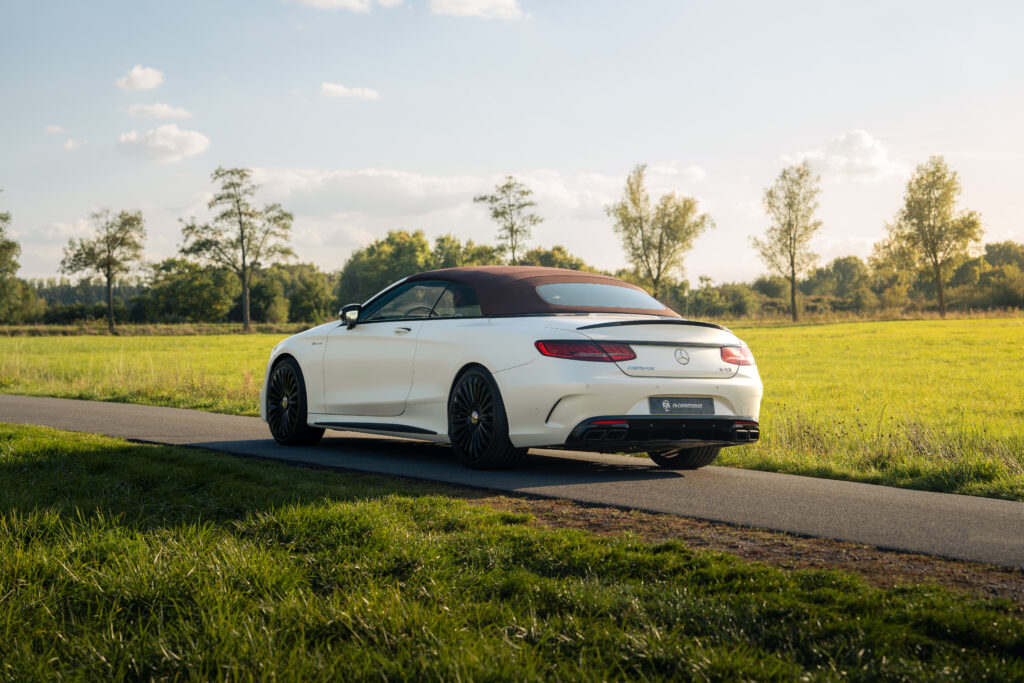 Mercedes-AMG S63 Cabriolet A217 in Weiß Matt mit MANSORY CS.11 Felgen in Gloss Black