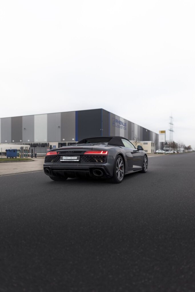Audi R8 V10 Spyder 4S in Daytonagrau